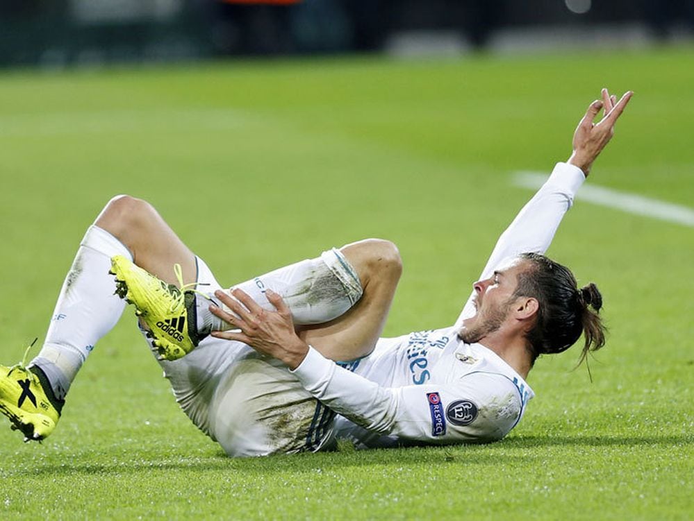 Bale vuelve a lesionarse y podría estar otro mes fuera Bale vuelve a lesionarse y podría estar otro mes fuera