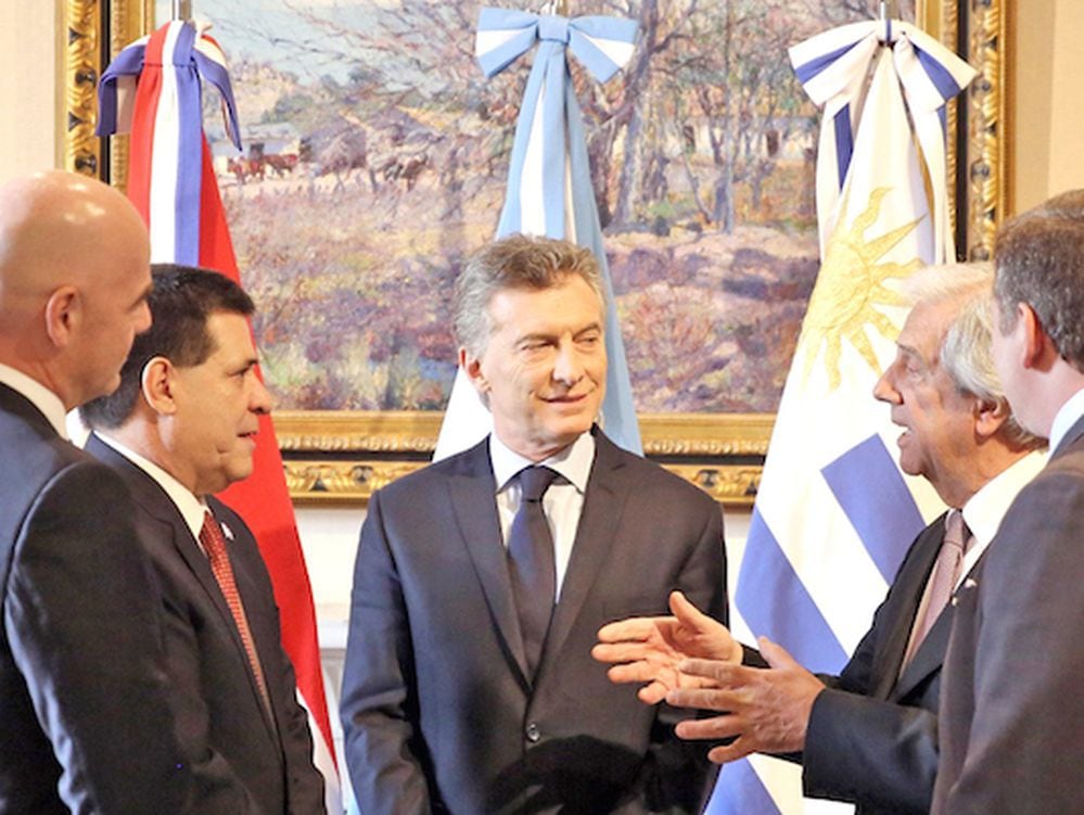 Argentina, Paraguay y Uruguay firman memorándum para organizar Mundial FIFA 2030 Argentina, Paraguay y Uruguay firman memorándum para organizar Mundial FIFA 2030